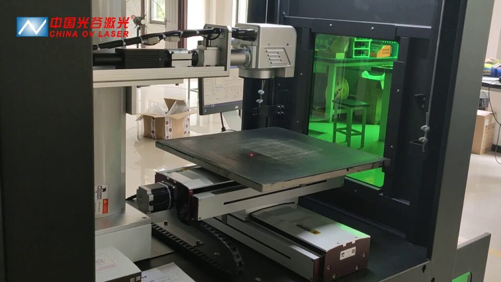 Safety Closed 60W Mopa Fiber Laser Engraving Machine with Cyclops Camera Position Safety Closed 60W Mopa Fiber Laser Engraving Machine with Cyclops Camera Position